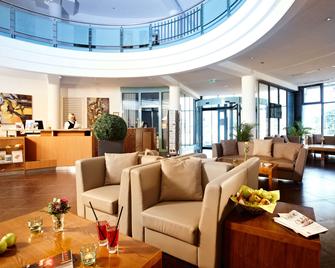 Hotel Kiel by Golden Tulip - Kiel - Recepción