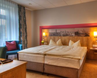 Hotel Kreuzer - Wedel - Schlafzimmer