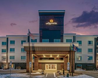 La Quinta Inn & Suites by Wyndham Bismarck - Bismarck - Gebäude