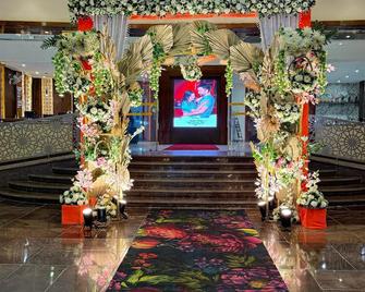 Hotel Emperor Paradise - Bilāspur - Lobby