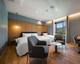 Brown-Dot Hotel Signature - Busan - Bedroom