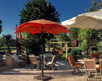 Le Moulin - Bouligneux - Patio