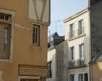 L'Appart'Mans -charmant-studio-centre ville-2 pers - Le Mans - Building