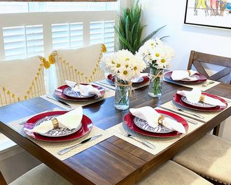 Starlanding, 2 Kngs/2 Twns; Dt/Museums/Trails - Bentonville - Dining room