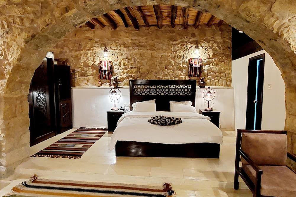 فندق ومنتجع طيبة زمان