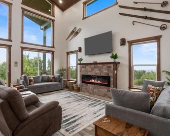 Lazy Mountain Guest House - Palmer - Sala de estar