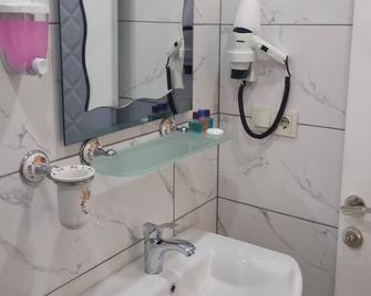 Hotel Tulip House - Istanbul - Bathroom