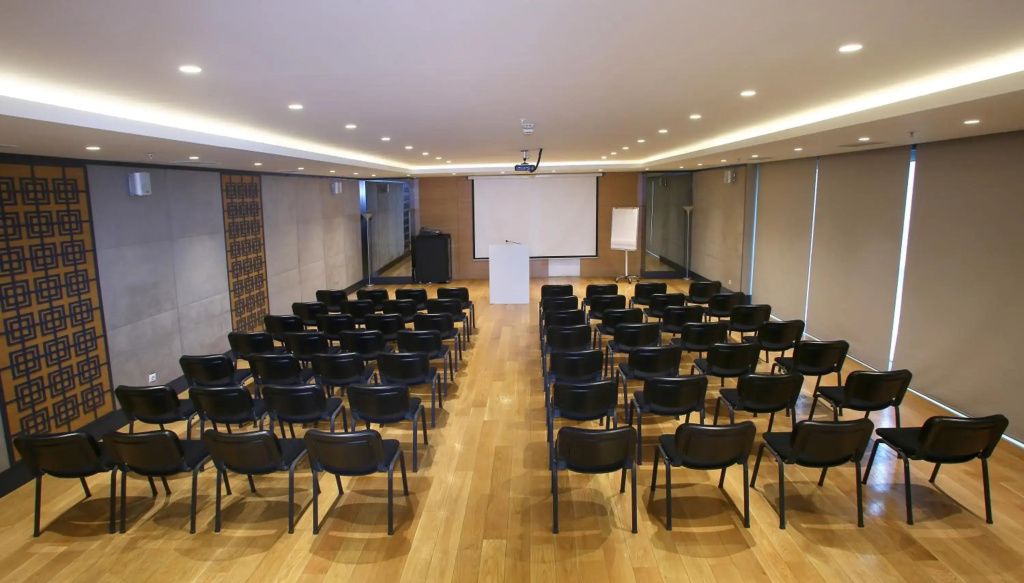 Wes Hotel - Kocaeli - Salle de réunion
