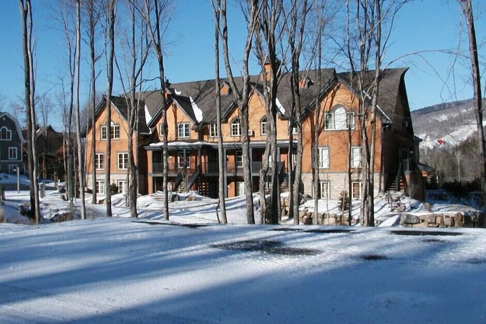 لي مانويرس - تريمبلانت صانستار - مونت ترمبلانت - مبنى