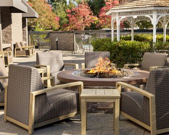 Courtyard by Marriott Santa Rosa - Santa Rosa - Patio