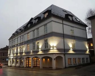 Henriks Hotell - Skien - Budova