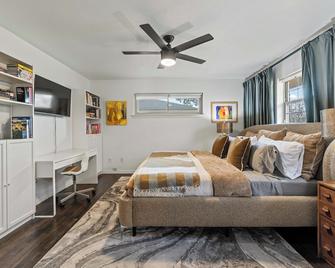 Modern Art House - Dallas - Schlafzimmer