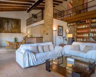 Costabravaforrent Mas Xargay - Albons - Sala de estar