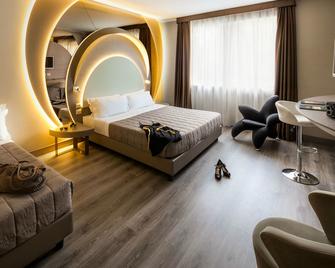 Hotel Da Vinci - Milan - Bedroom