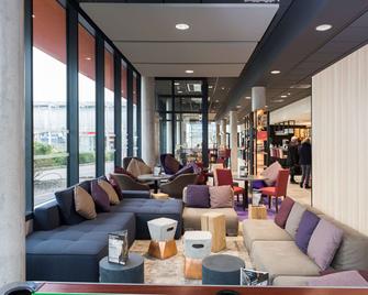 Campanile Le Mans Centre - Gare - לה מה - טרקלין