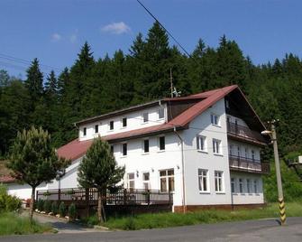 Johann - Nová Role - Edificio