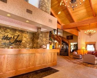 The Inn At Holiday Valley - Ellicottville - Front desk