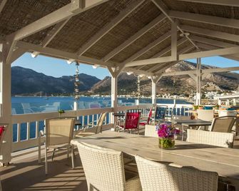 Ilidi Rock - Livadia