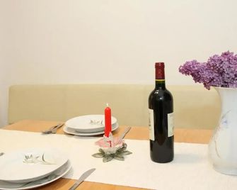 Stay-In Vienna 23 - Viena - Comedor