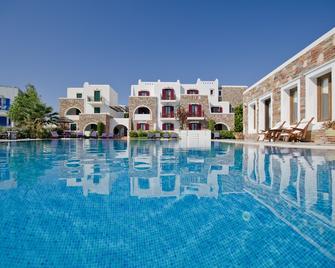 Naxos Resort Beach Hotel - Naxos - Zwembad