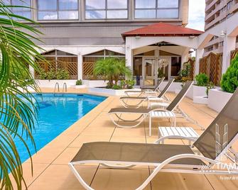 Hotel Tiama Abidjan - Abiyán - Piscina