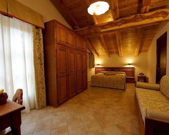 Hotel Villa Plinia - Pragelato - Schlafzimmer