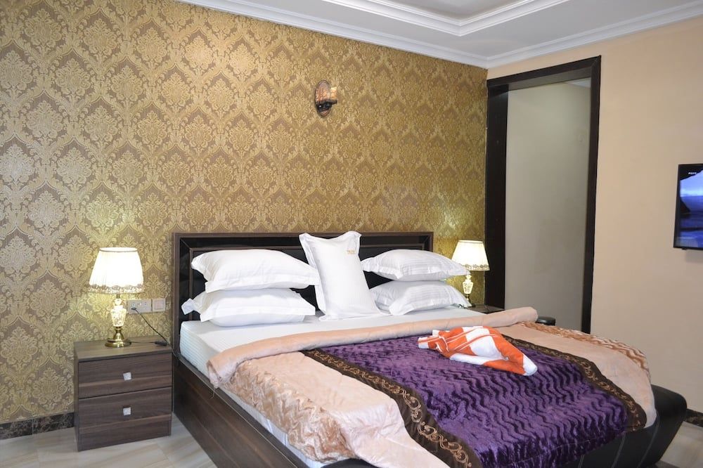 De Peace Hotel And Suites - Ilorin - Bedroom
