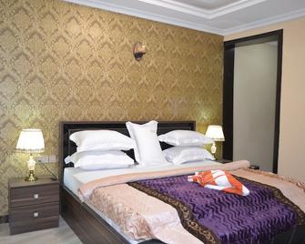 De Peace Hotel And Suites - Ilorin - Bedroom