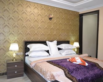 De Peace Hotel And Suites - Ilorin - Bedroom
