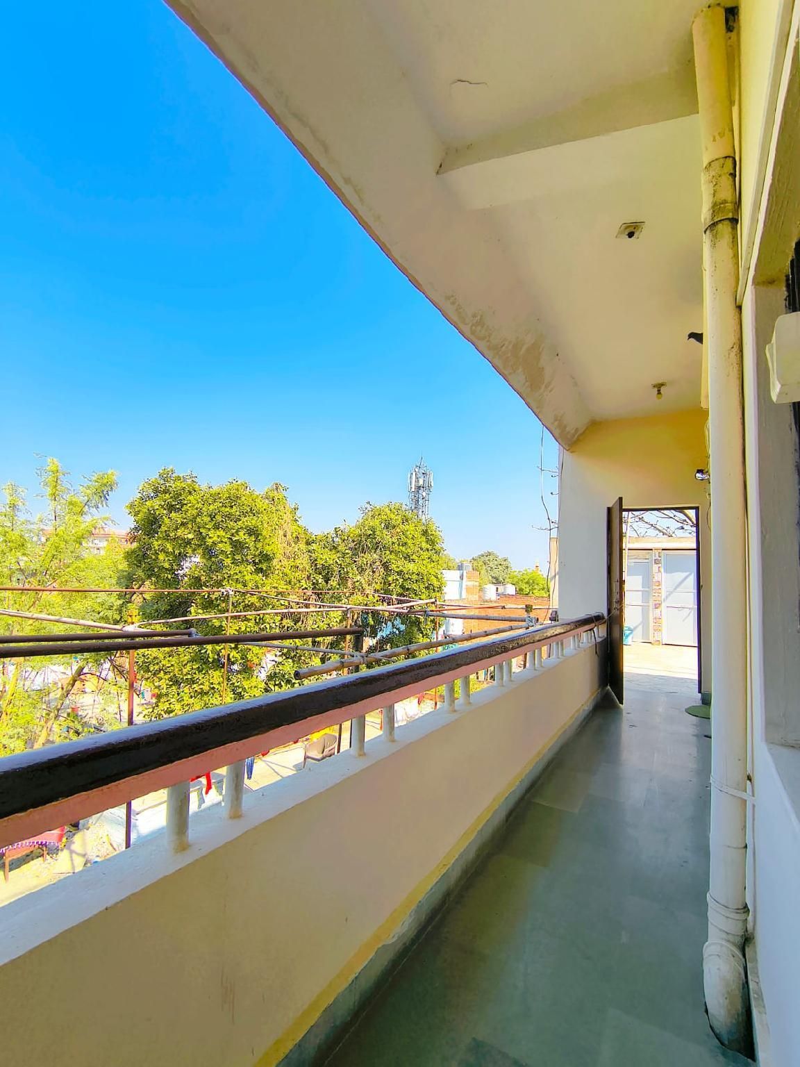 Om Guest House - Benarés - Balcón