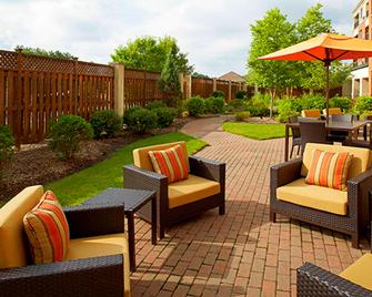 Courtyard by Marriott Akron Stow - Stow - Patio