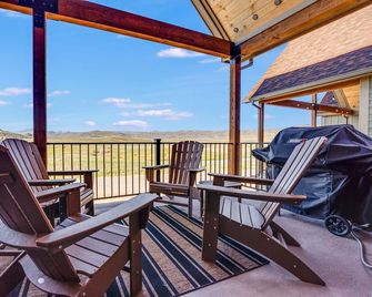 New W/ Views | Modern Mtn. Townhome Minutes From Rmnp, Wp, & Granby Ranch! - Granby - Balcón