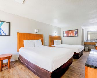 Cozy Garden Inn By OYO Hwy 40 Richmond - Richmond