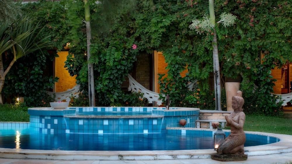 بوسادا غيريبا