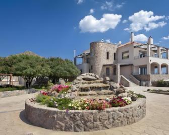 Marini Luxury Apartments and Suites - Aegina - Rakennus