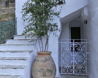Apatouria Farmhouse - Apikia