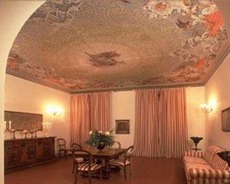 Hotel Urbani - Turin - Living room