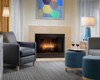 سونستا إس سويتس ويلمنجتون - نيوارك - نيوارك - غرفة معيشة