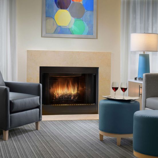 Living room view of Sonesta Es Suites Wilmington - Newark