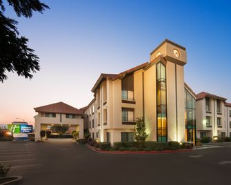 Holiday Inn Express & Suites Santa Clara - Silicon Valley By IHG - סנטה קלרה - בניין