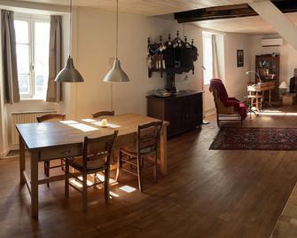 Comfortable cottage with magnificent views of the Causses - Campagnac - Comedor