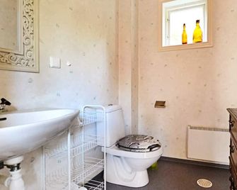 8 Person Holiday Home in Gränna-by Traum - Gränna - Koupelna