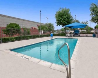 2 Full Beds | Non-Smoking - Benbrook - Zwembad