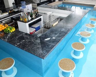 The Penthouse Hotel - Angeles City