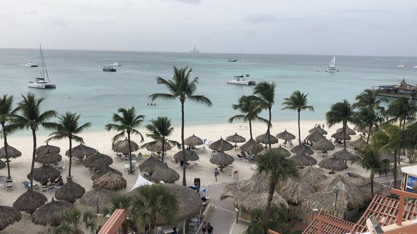 Playa Linda Beach Resort