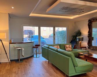 Lux Light Spacious- Chilterns Pass the Keys - Amersham - Wohnzimmer