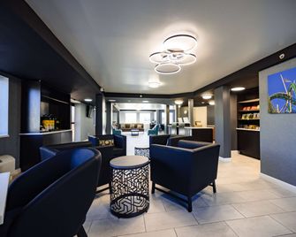La Quinta Inn by Wyndham Tampa Near Busch Gardens - Tampa - Area lounge
