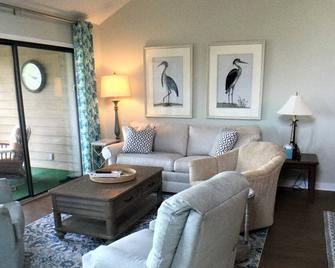 \'Saintly\' at Sea Palms 18th Green - Brunswick - Sala de estar