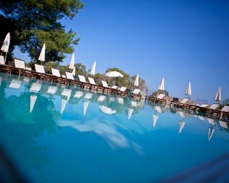 Hotel Masseria Fontanelle - Torre San Giovanni - Pool
