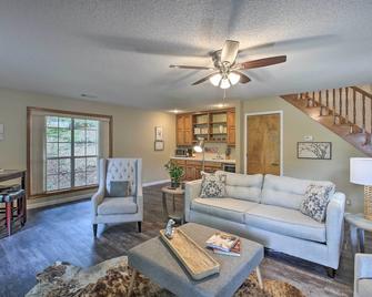 Decks w/ Views: 'casa Azul' on Cortez Golf Course - Hot Springs Village
